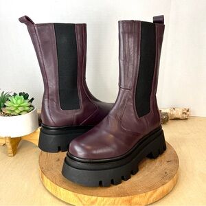 NWOB Alohas | All Rounder Platform Boot size 6